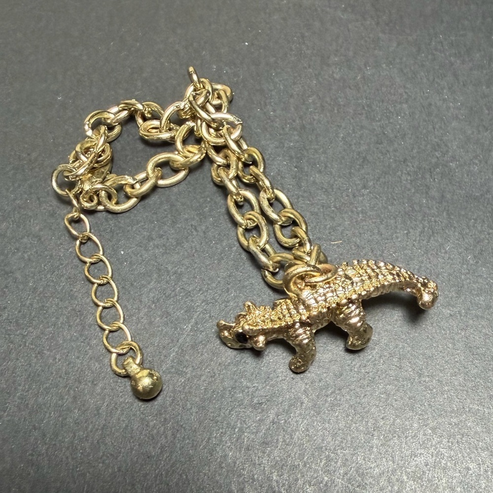 Fashion Jewelry Gold Reptile Charm Bracelet - Picture 9 of 10